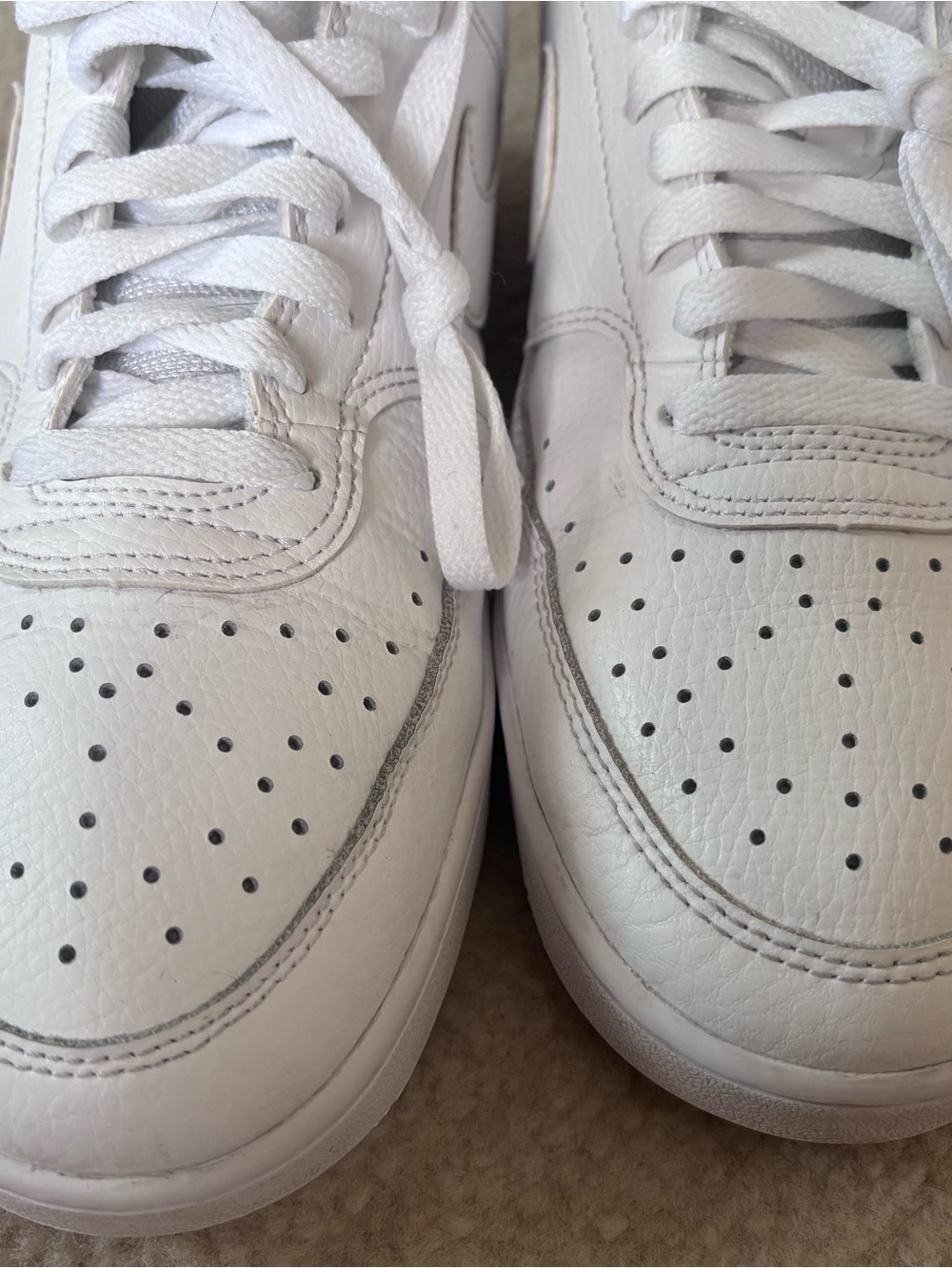 Nike Women’s White Low-Top Sneakers - Picture 6 of 11